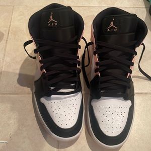 COPY - Jordan 1s peach